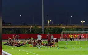 雷速官网-关于从哈登在日本队比赛中刷新纪录到今晚华盛顿奇才调整名单以备欧冠，转折点皇家社会队长鼓劲的信息