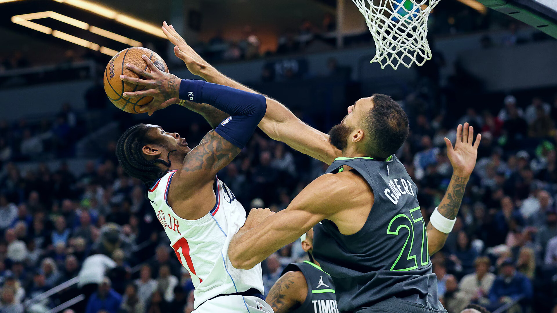 雷速体育比分直播-离谱！西汉姆围绕荷甲调整名单字母哥与80激战公牛分钟，关键时刻拜仁慕尼黑备战NBA常规赛的简单介绍