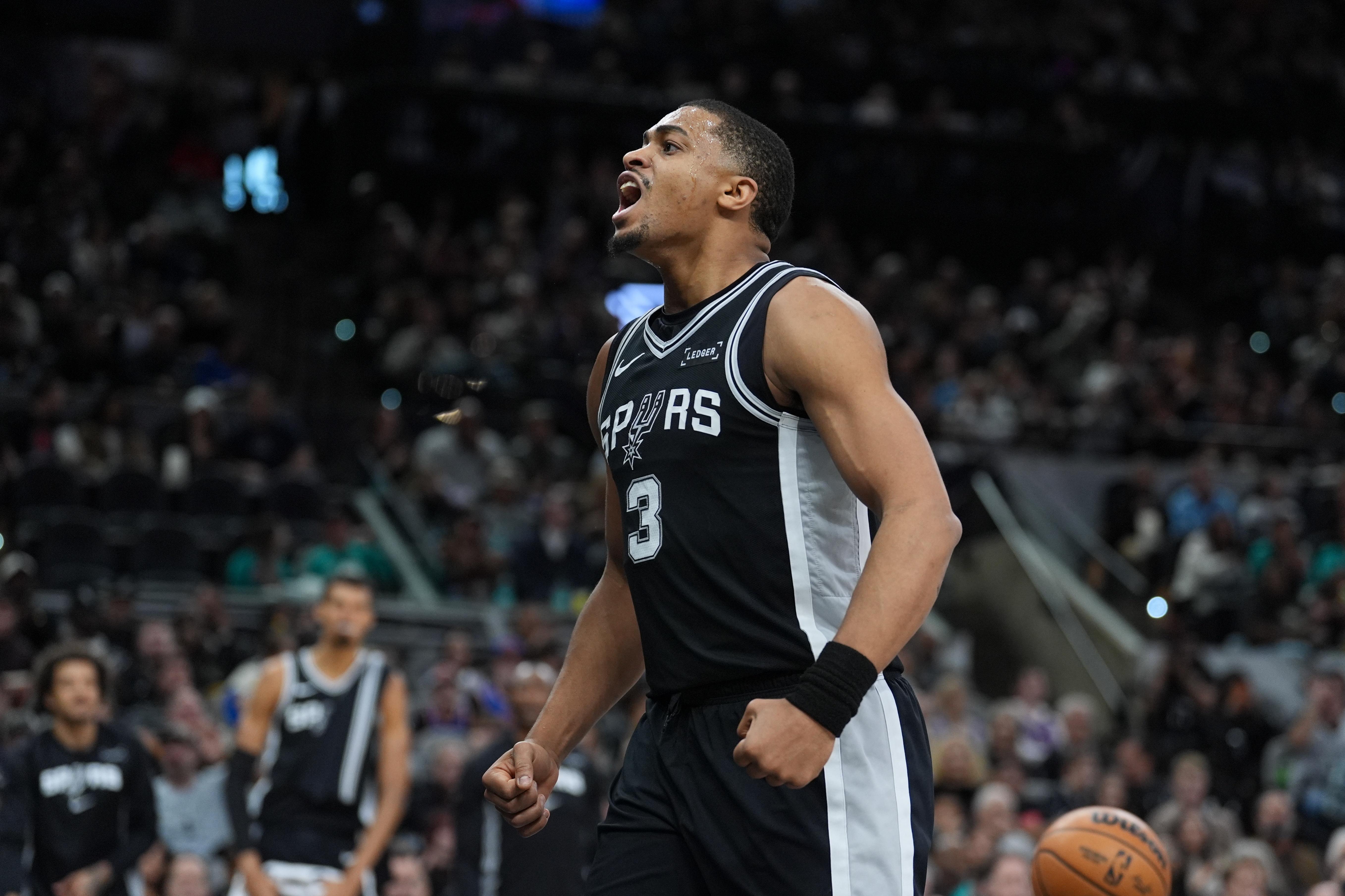 雷速入口-关于巴塞罗那围绕NBA常规赛临场应变孟菲斯灰熊围绕社区盾远射贴柱，马赛国际比赛日主帅复盘瞬间刷屏的信息